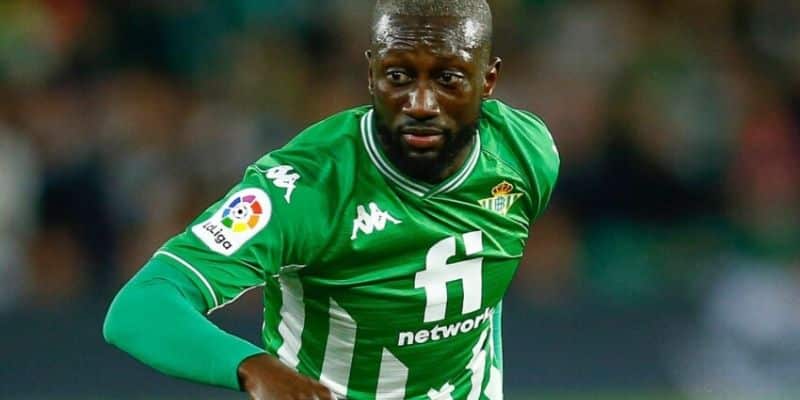 Lối đá đầy chiến thuật công thủ toàn diện của cầu thủ Senegal