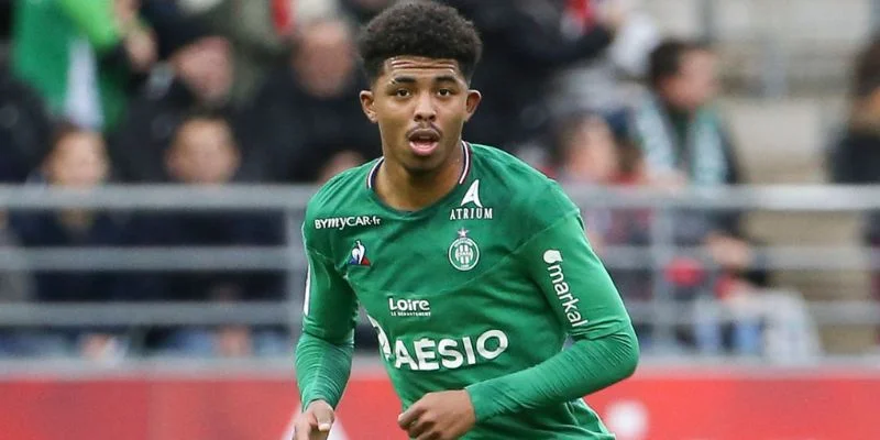 Wesley Fofana trong màu áo câu lạc bộ Saint - Étienne